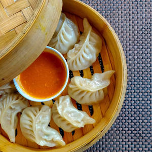 Steamed Paneer Momos [6 Pcs]