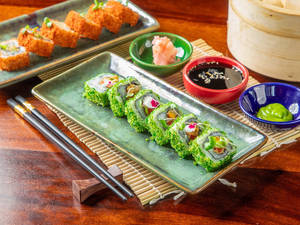 Classic Dragon Sushi Roll (6 Pcs)