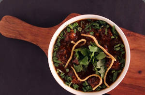 VEG MANCHURIN ( GRAVY )