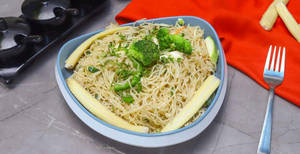 Veg Hakka Noodles