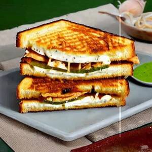 Tandoori paneer tika Sandwich