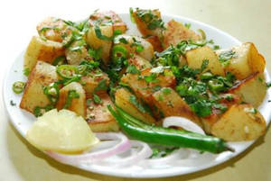 Chatpati Kurkuri Aalu Chat