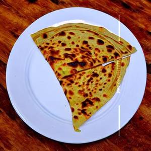 Cheese pyaz chilli garlic paratha