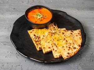 Cheese Nan With Gravy 