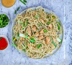 Chicken hakka noodles