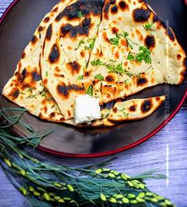 Paneer Staff Naan