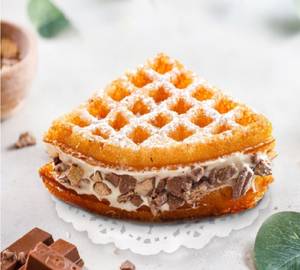 Kit- Kat With White Chocolate  Waffle