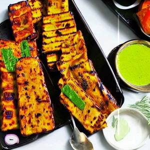 Hariyali Paneer Grill Toast