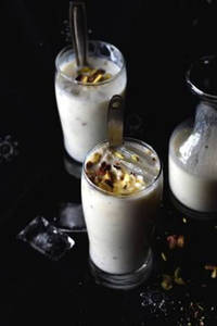 Thandi Thandi Lassi
