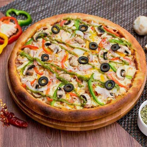 Makhani Pizza[Regular] + 250ml Cool Drink Free[online]