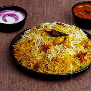 Ghee roasted chicken biryani