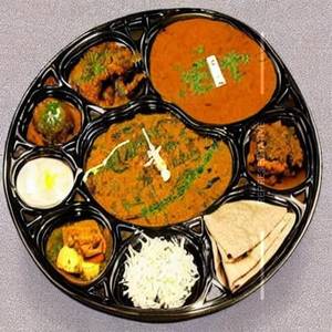Rajasthani Executive Thaali