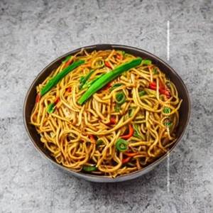 Egg Hakka Noodles