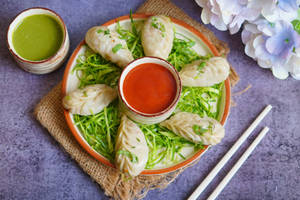 Momos