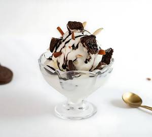 Chocolate Pastry Sundae Vanilla Ice Cream