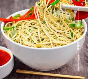 Egg Hakka Noodles