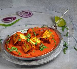 Paneer tikka masala               