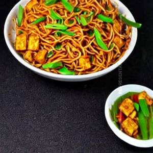 Paneer Hakka Noodles