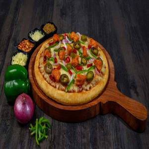 Fiery Chicken Pizza