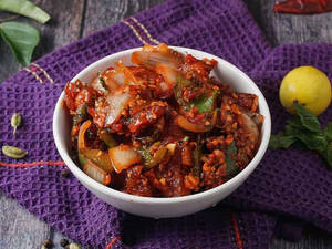 Veg Mushroom Crispy Noodles