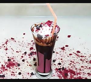 Red Velvet Milkshake