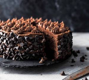 Chocolate Drizzled Cake