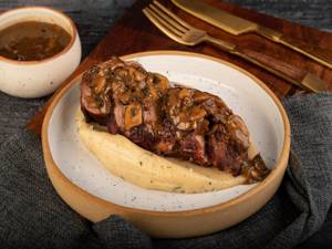 Pepper Crusted Roast Tenderloin Steak (300 Gms) With Mushroom Jus