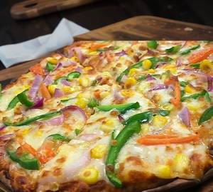 Fresh veggie pizza