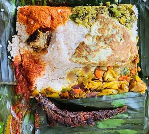 Pothichoru Non Veg Banana Leaf(Fish)