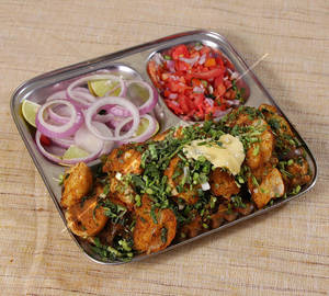 Butter Masala Vada Pav