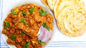 Laccha Paratha With Butter Chicken