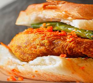 Aamchi special Vada Pav