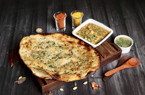Amritsari Masala Kulcha Meal