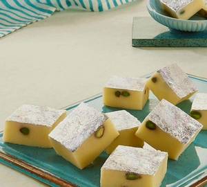 Khoya Pista Burfi