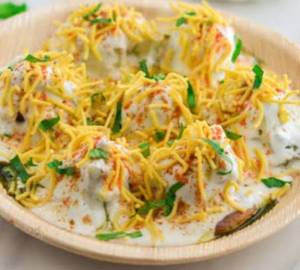 Masala Dahi Nimki Chaat One Plate