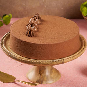Smooth Chocolate Gateau Cake
