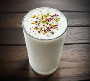 Sweet lassi with dry fruits