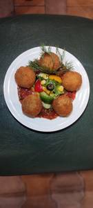 Mexican Cheese Balls With Salsa