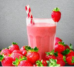 Strawberry lassi