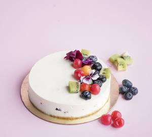Seasonal Fruits Vanilla Cheese Cake (500 gm)