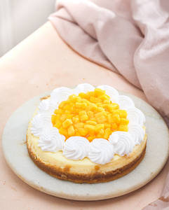 Mango Baked Cheesecake