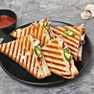Mushroom Chilly Cheese Sandwich