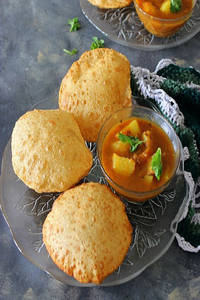 Bedmi Poori Bhaji (desi Ghee)