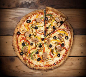 Kailash Spl Neapolitana Pizza