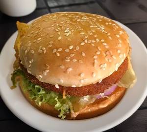 Veggie aloo burger