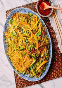 Vegetable Singapore Noodles