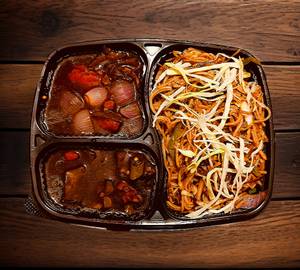 Egg Noodles With Chilli Chicken
