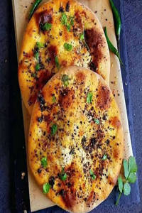 Stuffed Mix Kulcha