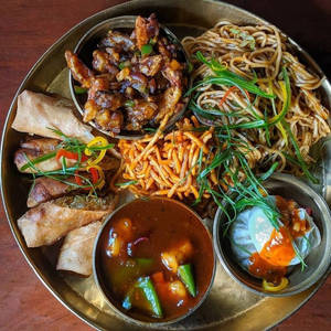 Delux Chinese Thali