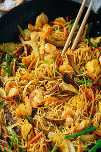 Paneer Singapore Noodles